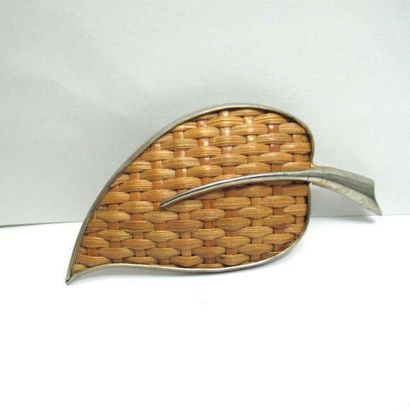 Vintage Woven leaf brooch - Picture 3 of 7